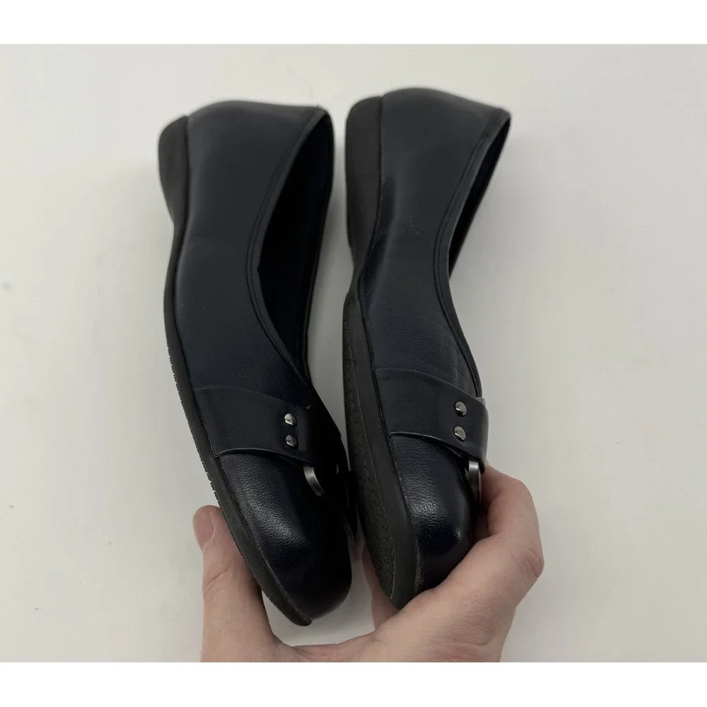 Trotters Navy Leather Flats Buckle Accent Comfort Slip On Classic Workwear Sz 7